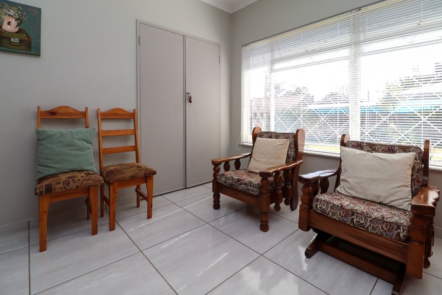 4 Bedroom Property for Sale in Flamwood North West